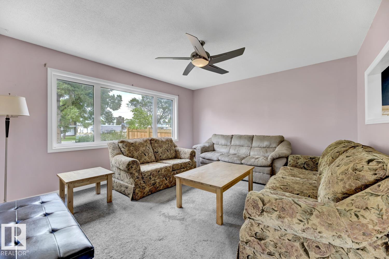 Photo 3 of 4911 106 St Nw, Edmonton AB