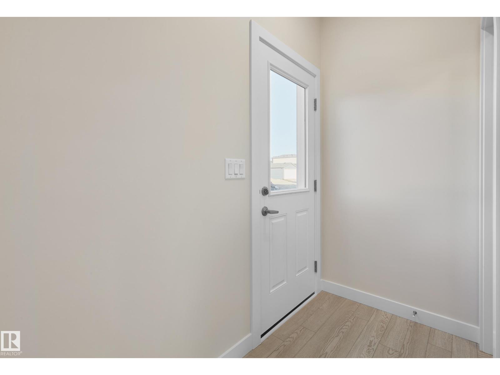 Photo 15 of 9336 221 St Nw, Edmonton AB