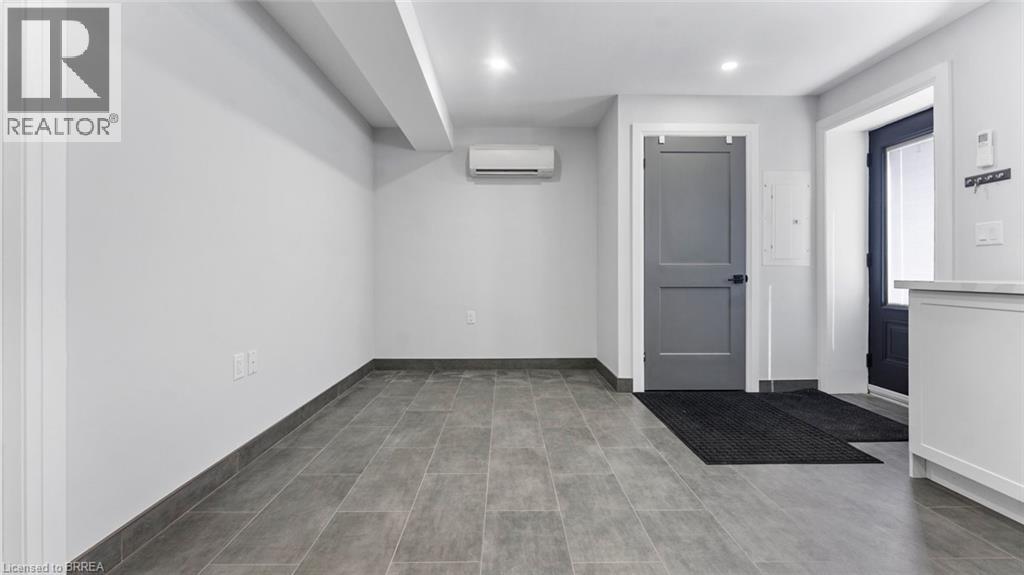 Photo 4 of 130 Elgin Street Unit 1, Brantford ON