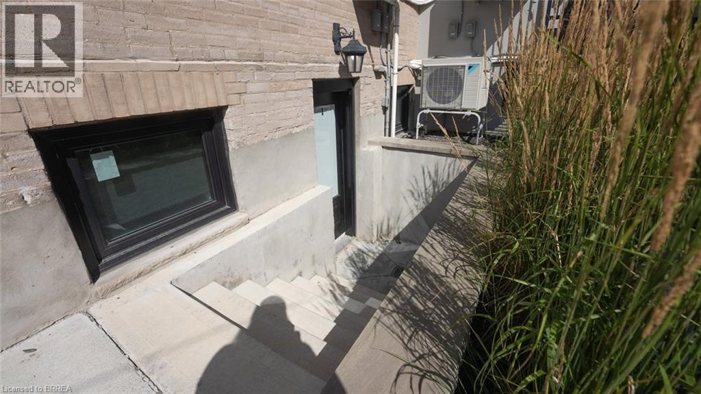 Photo 16 of 130 Elgin Street Unit 1, Brantford ON