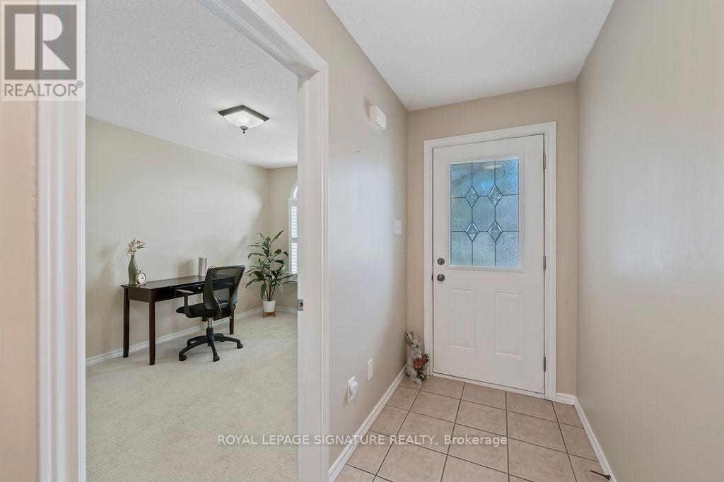 Photo 4 of 18 510 Queensway West, Norfolk ON