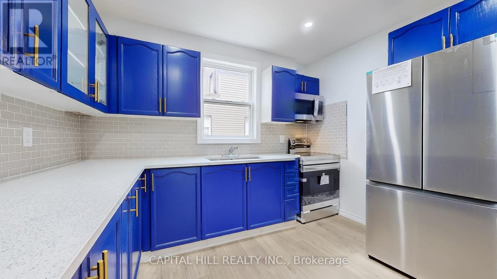 Photo 14 of 160 Picton Street E, Hamilton ON