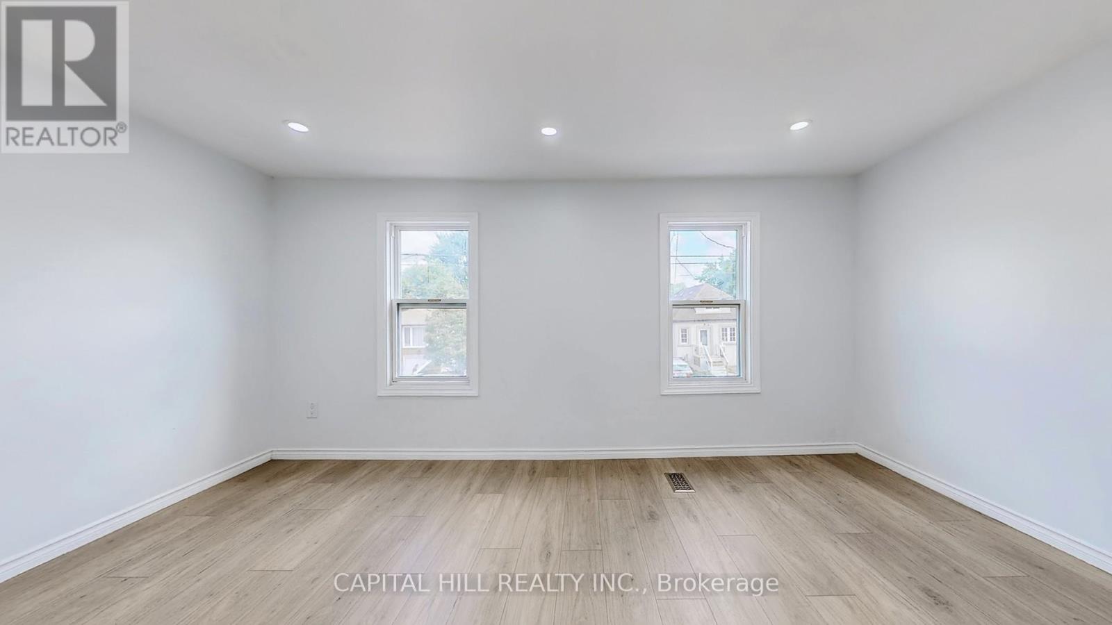 Photo 21 of 160 Picton Street E, Hamilton ON