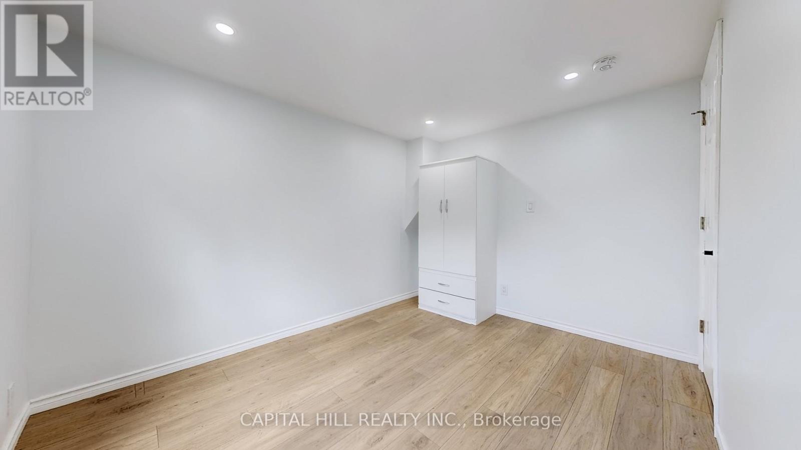 Photo 28 of 160 Picton Street E, Hamilton ON