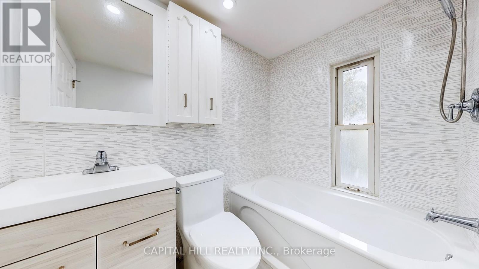 Photo 30 of 160 Picton Street E, Hamilton ON