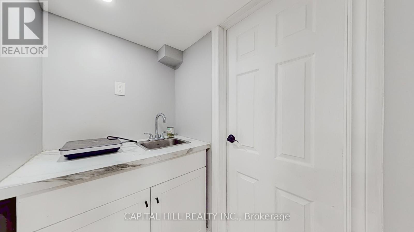 Photo 38 of 160 Picton Street E, Hamilton ON