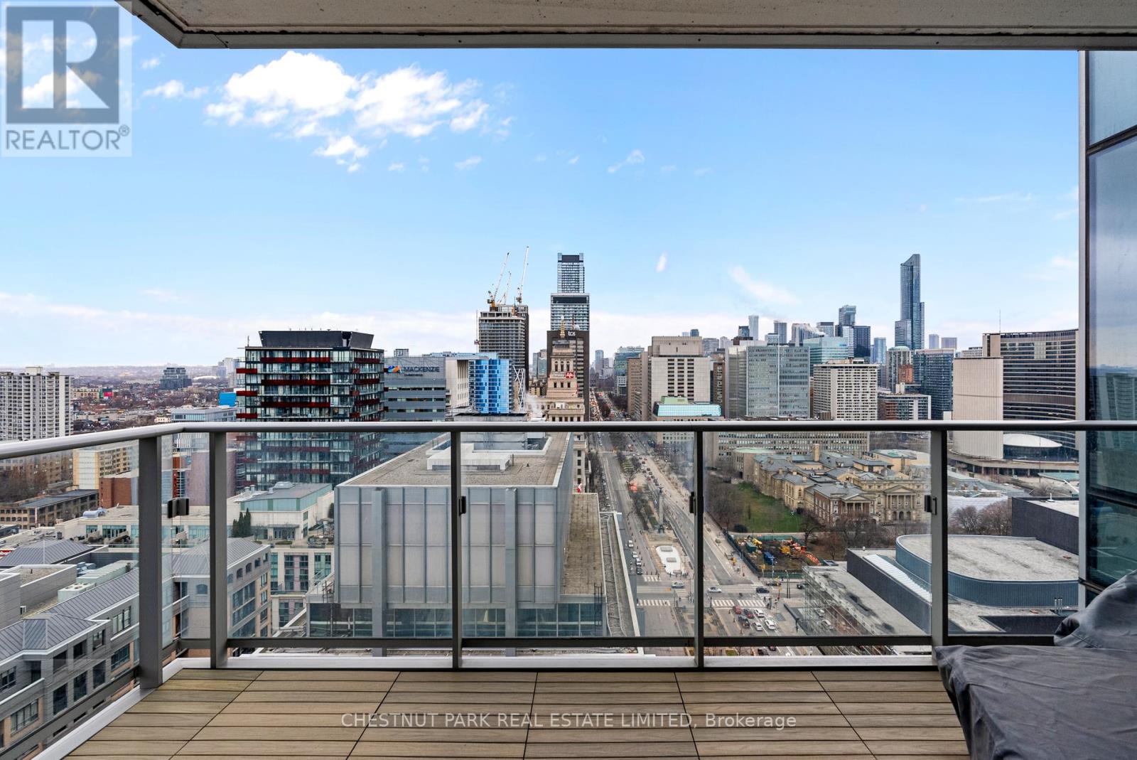 Photo 18 of 2605 180 University Avenue, Toronto ON
