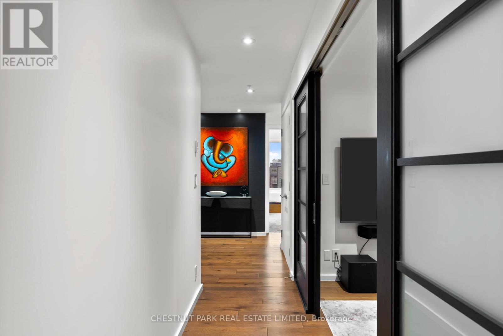 Photo 26 of 2605 180 University Avenue, Toronto ON