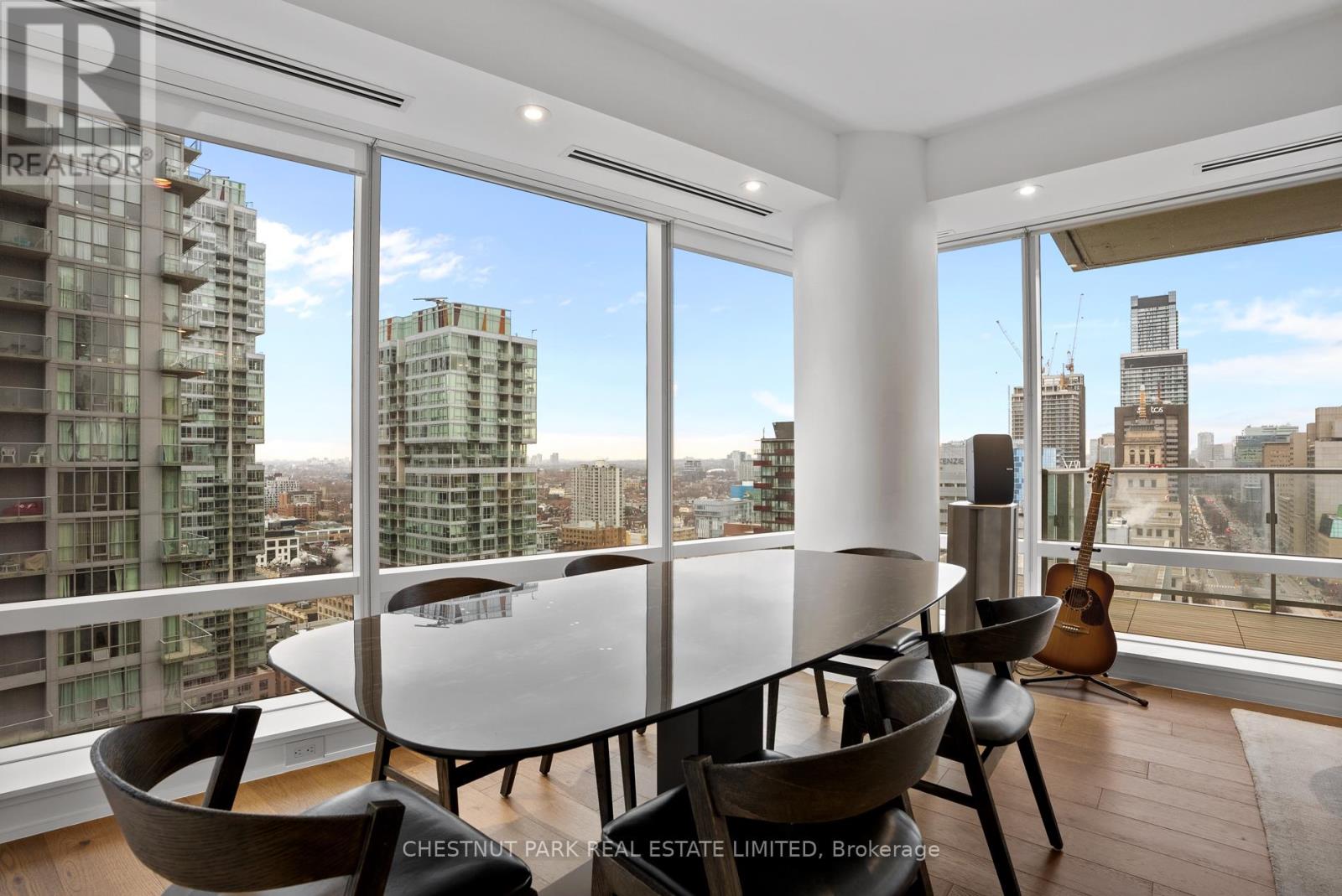 Photo 11 of 2605 180 University Avenue, Toronto ON
