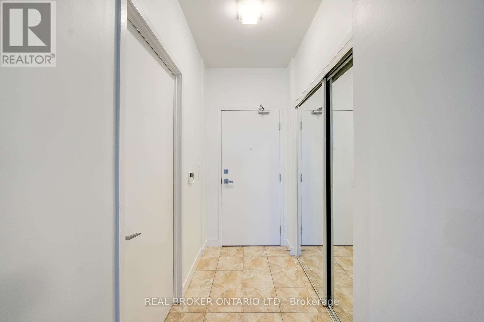 Photo 3 of 1806 14 York Street, Toronto ON