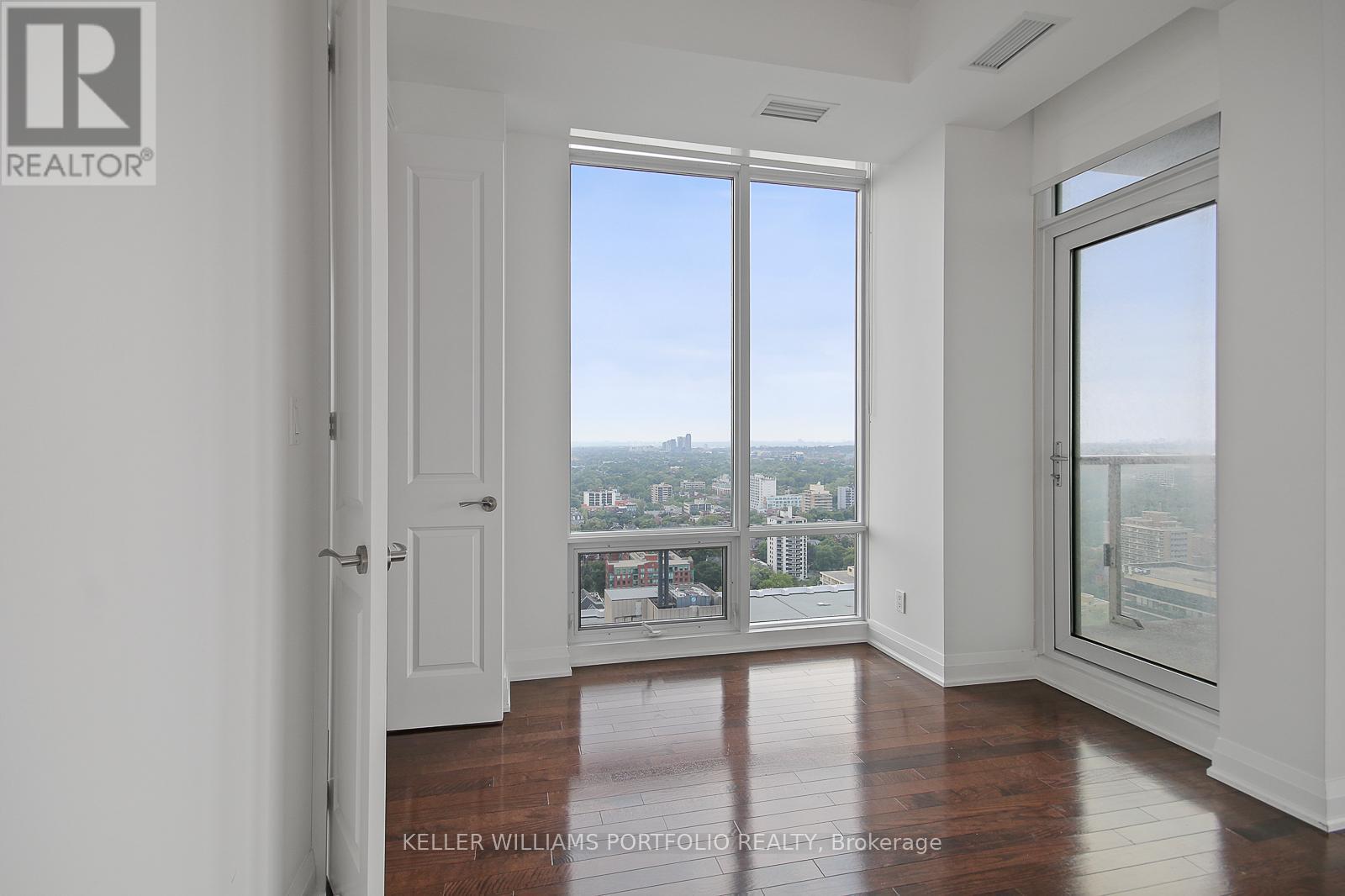 Photo 16 of 2703 1 Bedford Road, Toronto ON