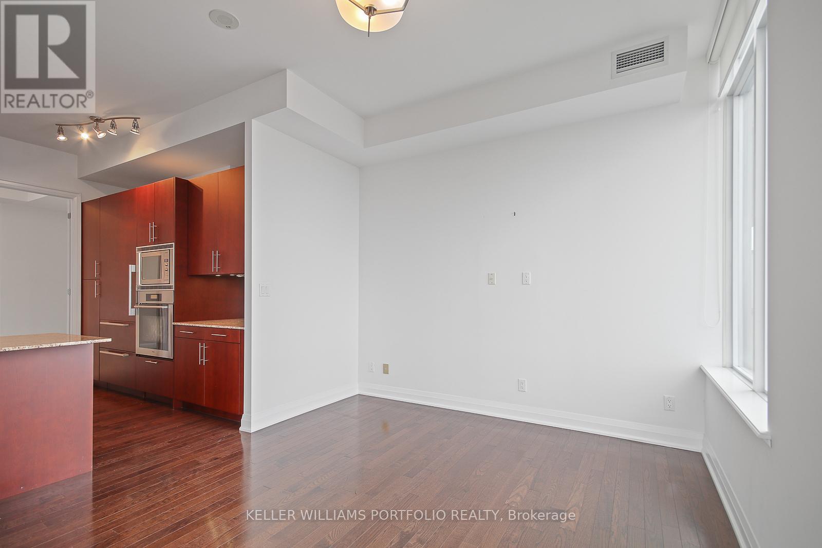 Photo 6 of 2703 1 Bedford Road, Toronto ON