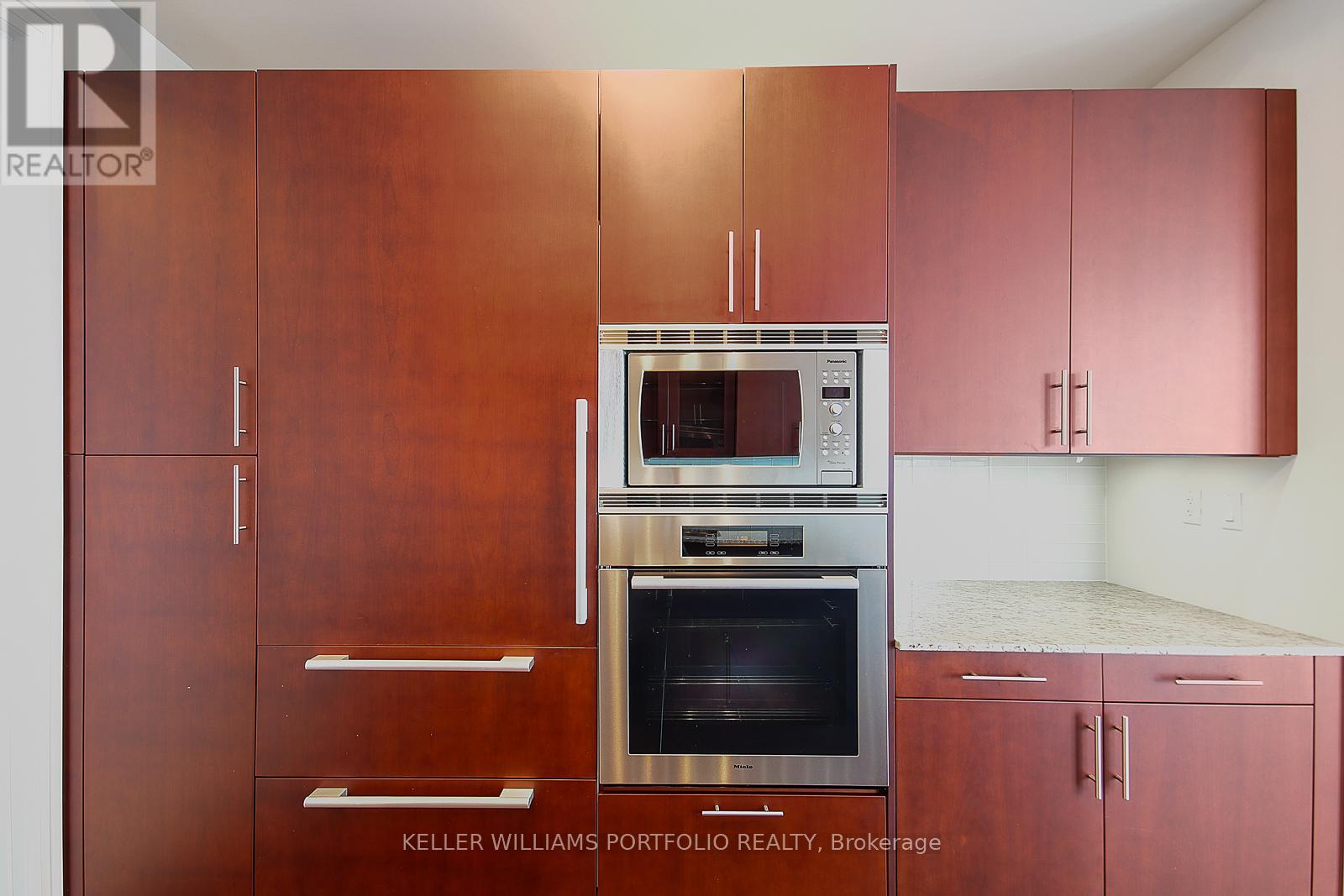 Photo 31 of 2703 1 Bedford Road, Toronto ON
