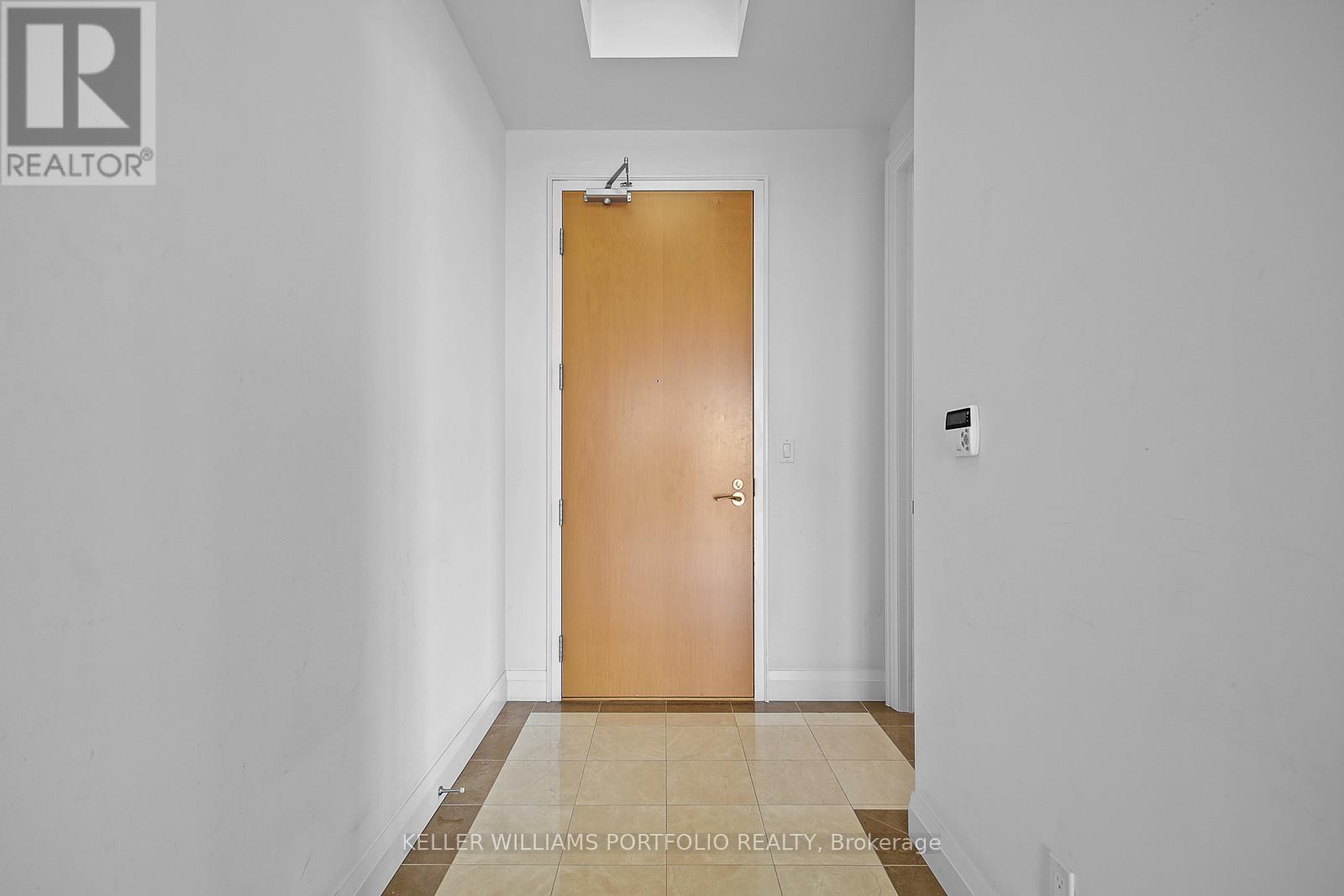 Photo 17 of 2703 1 Bedford Road, Toronto ON