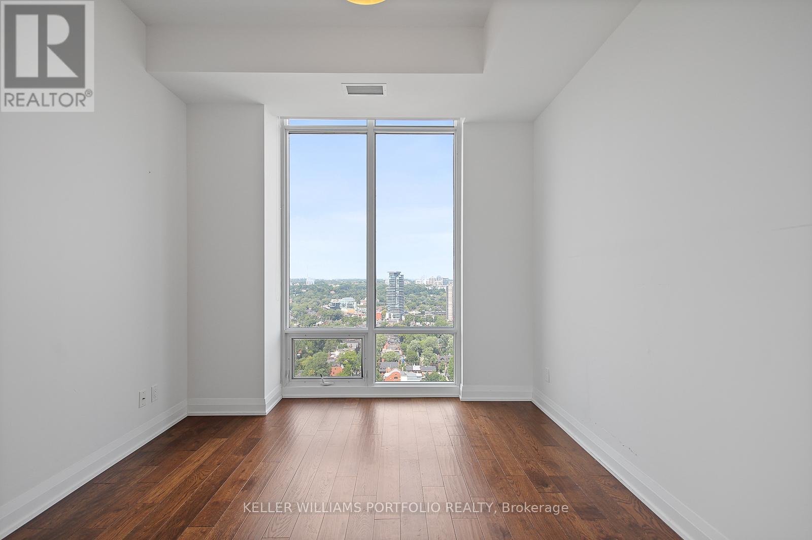 Photo 11 of 2703 1 Bedford Road, Toronto ON