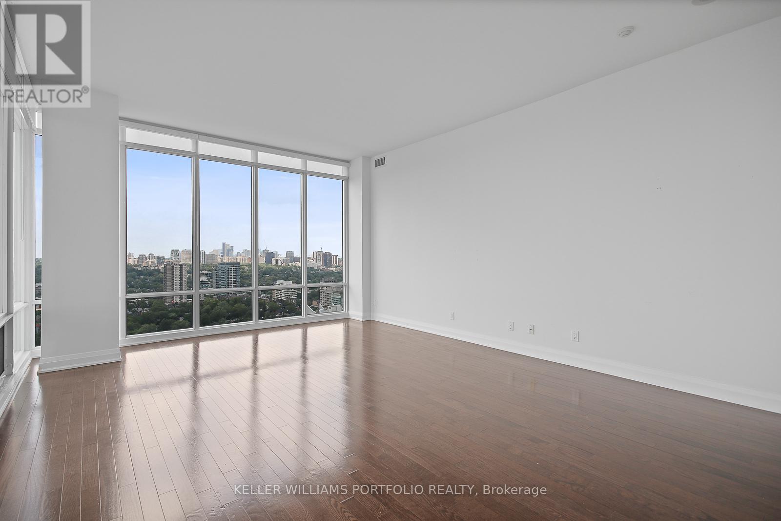 Photo 33 of 2703 1 Bedford Road, Toronto ON