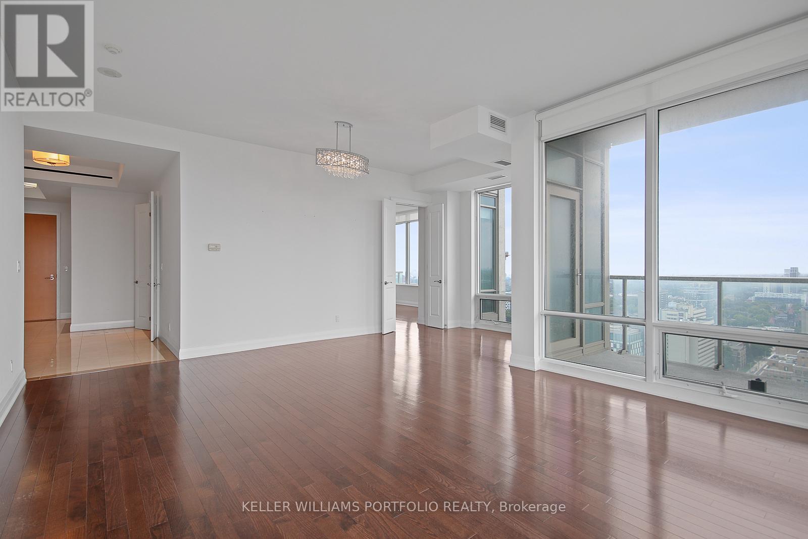 Photo 9 of 2703 1 Bedford Road, Toronto ON