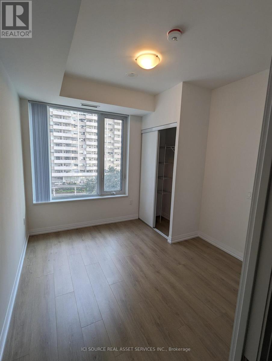 Photo 8 of 511 50 Dunfield Avenue, Toronto ON