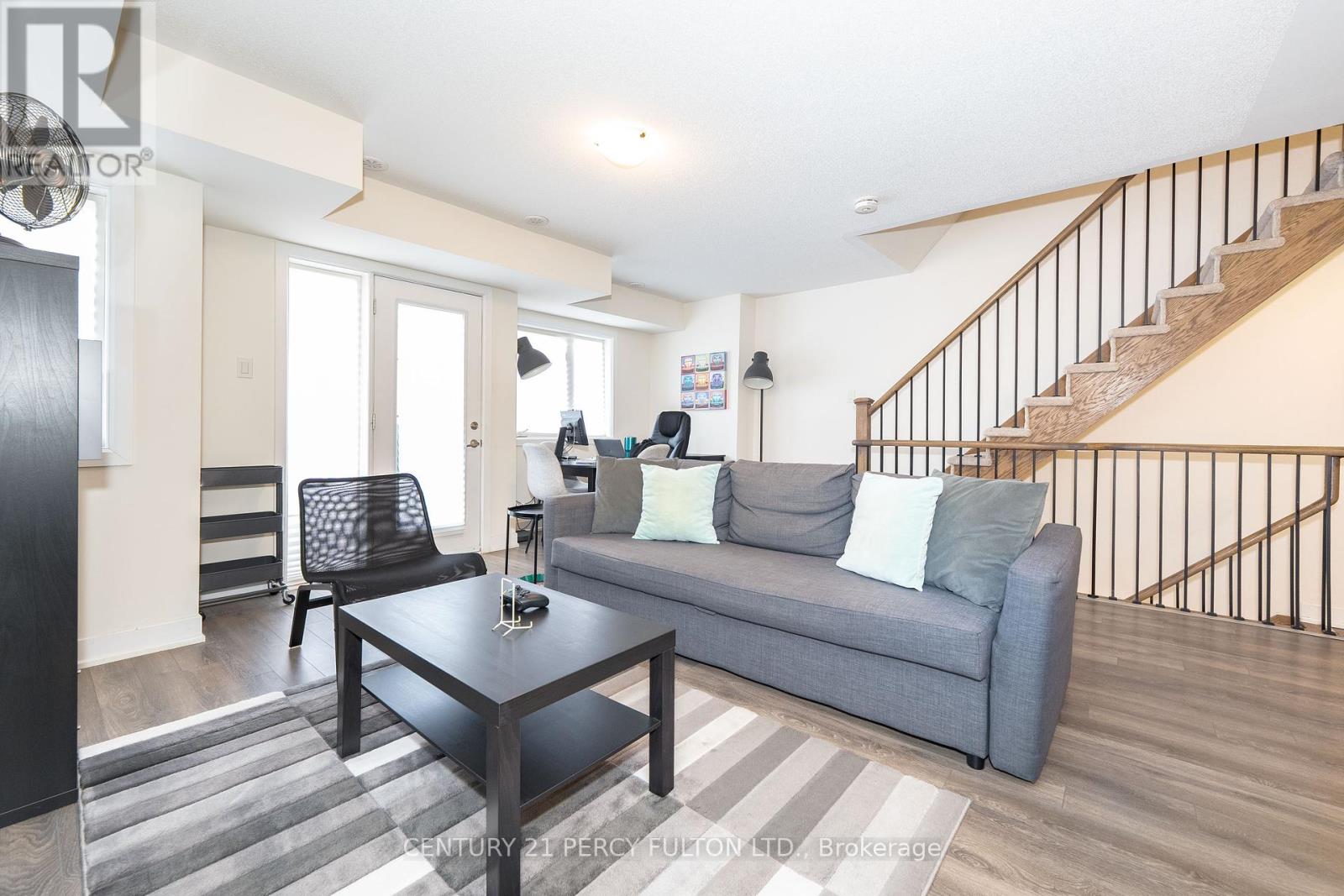 Photo 16 of 26 Pallock Hill Way, Whitby ON