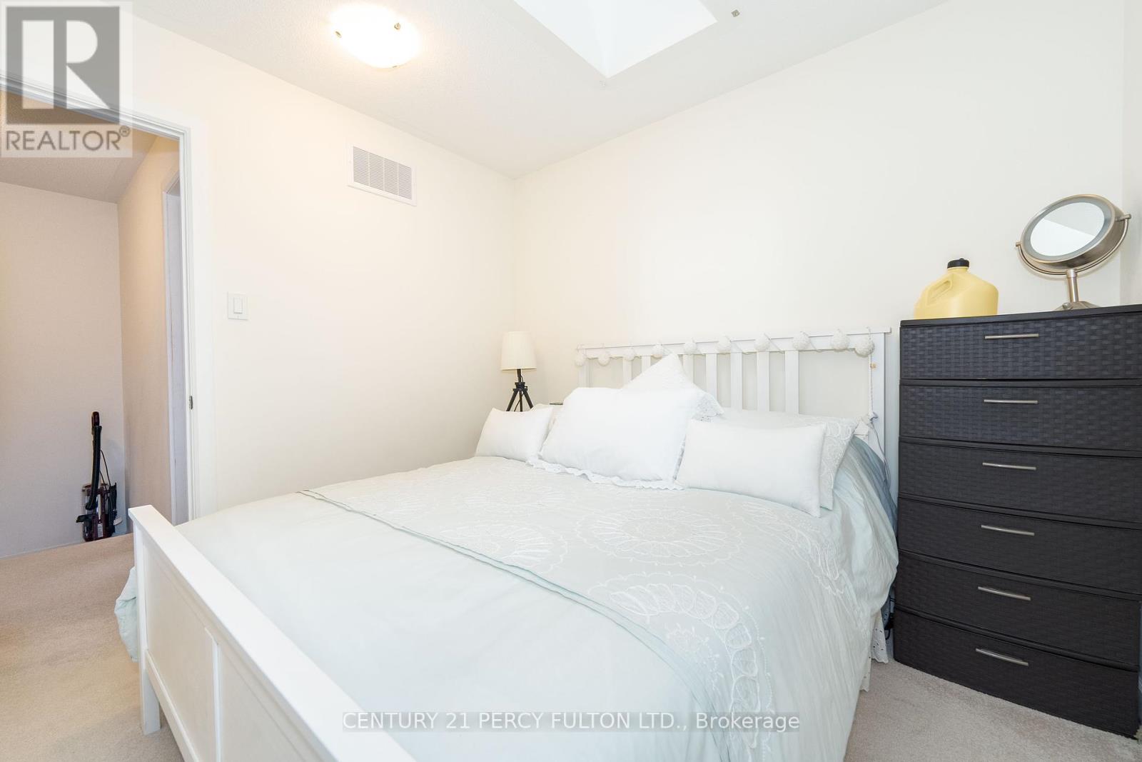 Photo 26 of 26 Pallock Hill Way, Whitby ON
