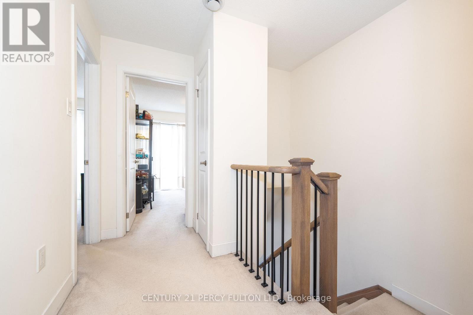 Photo 35 of 26 Pallock Hill Way, Whitby ON