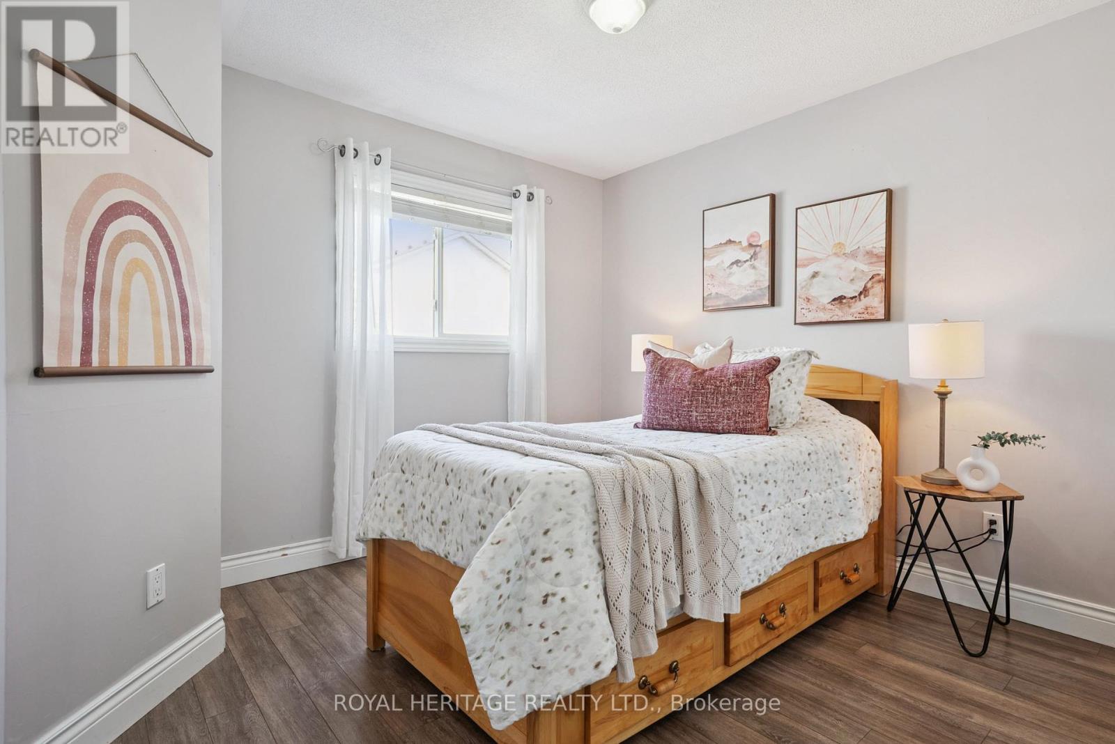 Photo 16 of 96 Wilkins Crescent, Clarington ON