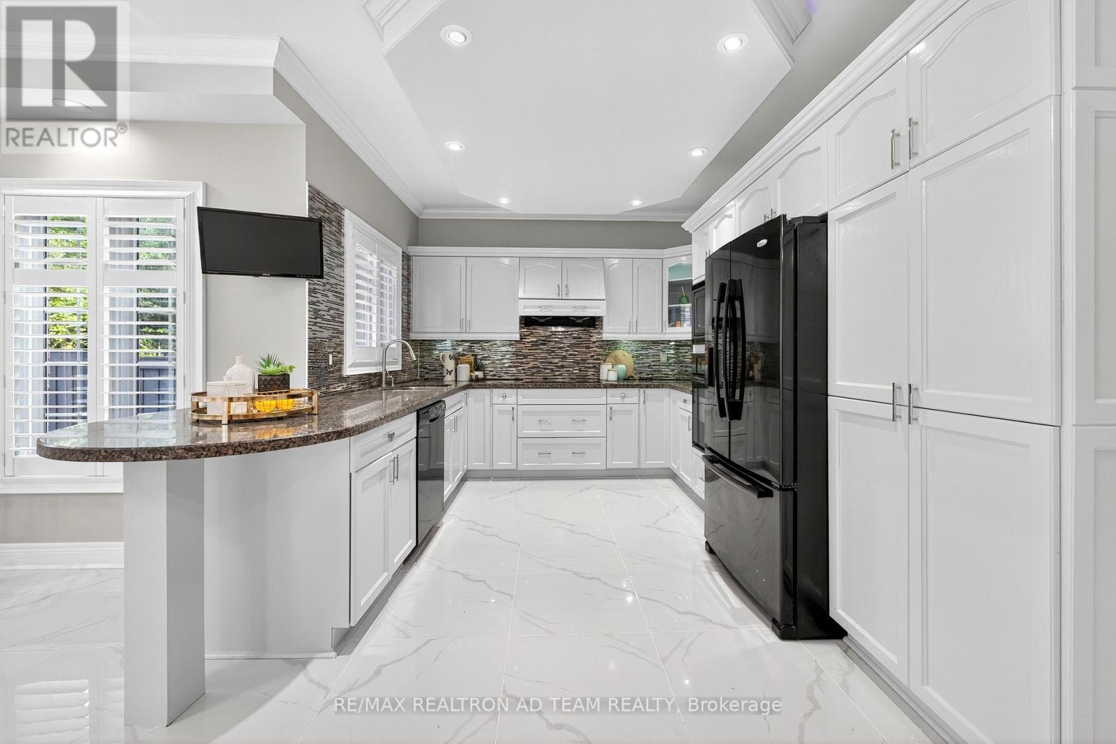 Photo 12 of 51 Winterton Way, Ajax ON