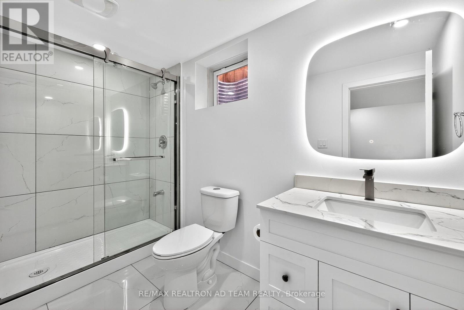 Photo 35 of 51 Winterton Way, Ajax ON