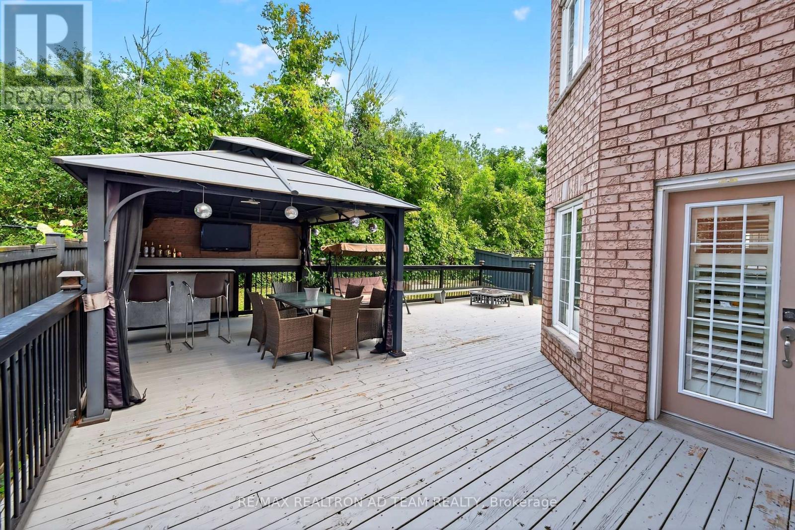 Photo 36 of 51 Winterton Way, Ajax ON