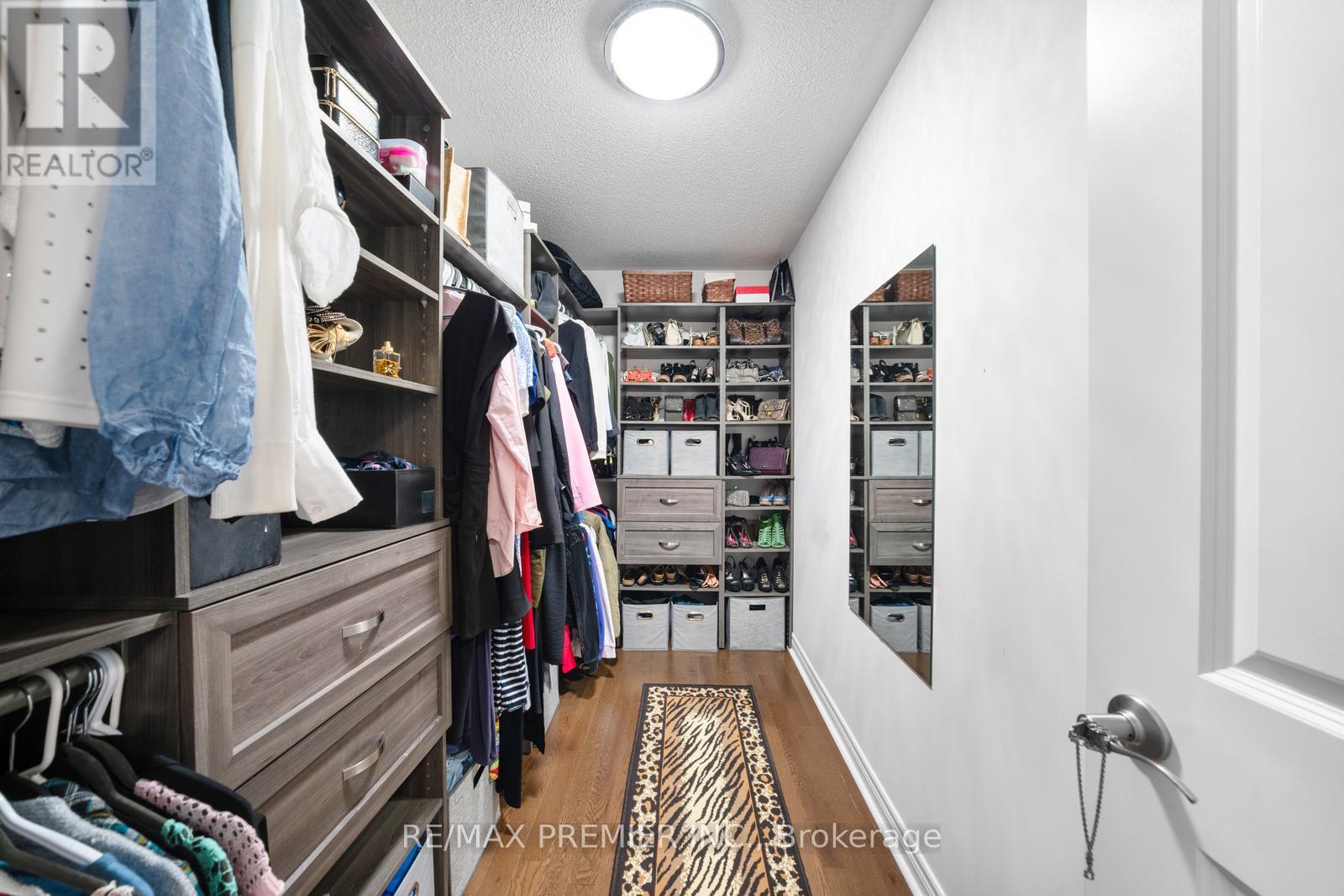Photo 36 of 68 Inverness Way, Bradford West Gwillimbury ON