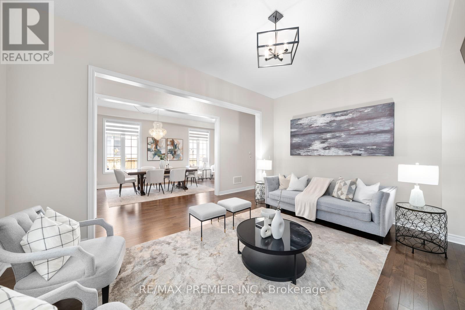 Photo 14 of 68 Inverness Way, Bradford West Gwillimbury ON