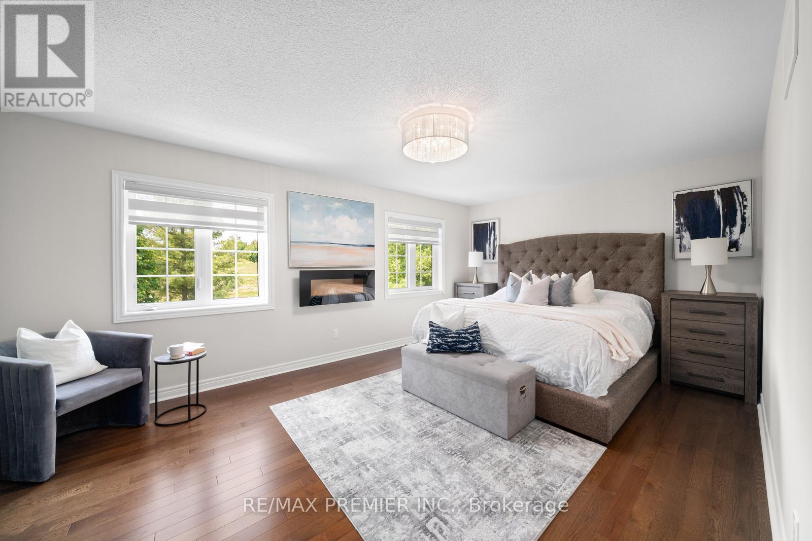 Photo 40 of 68 Inverness Way, Bradford West Gwillimbury ON