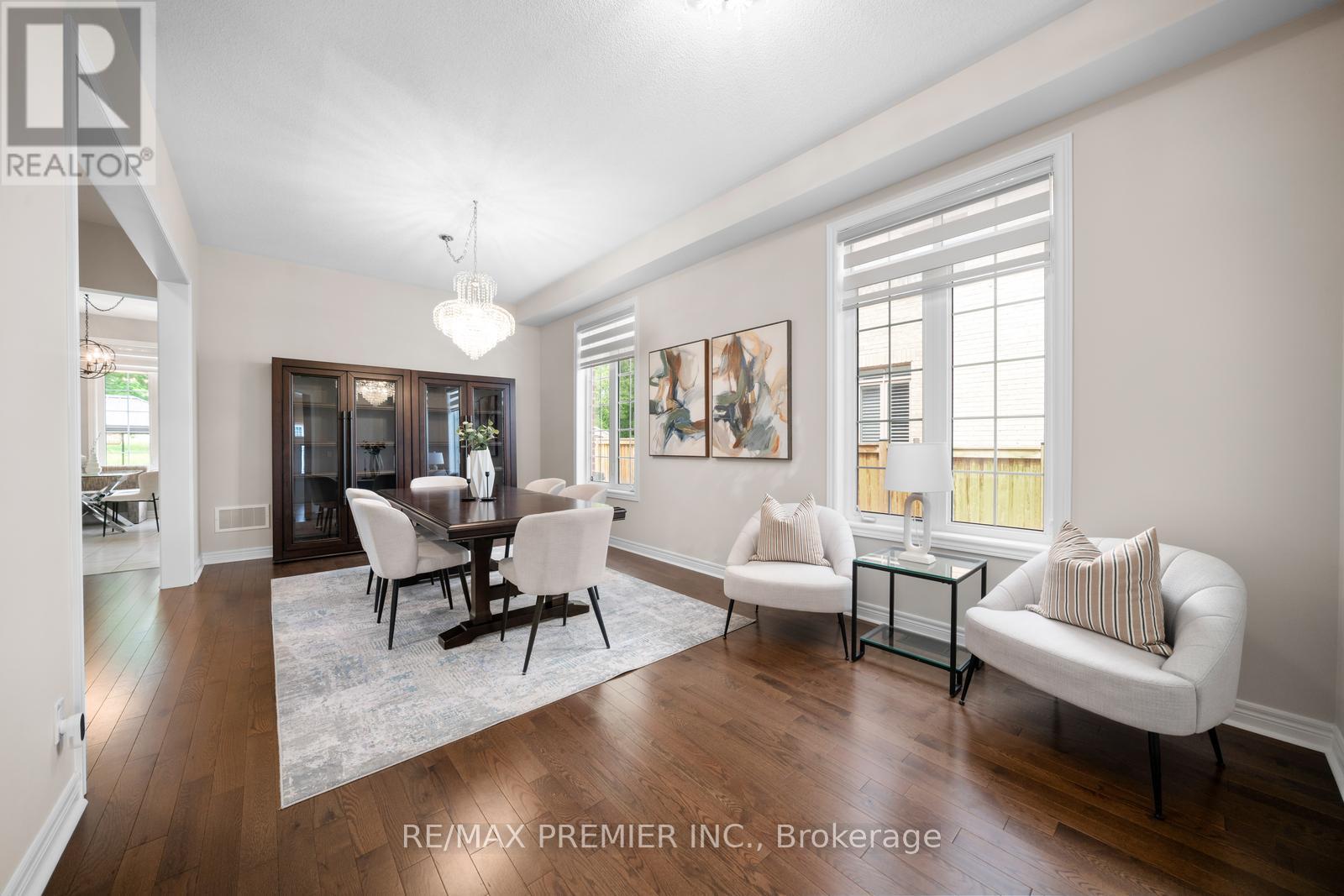 Photo 23 of 68 Inverness Way, Bradford West Gwillimbury ON
