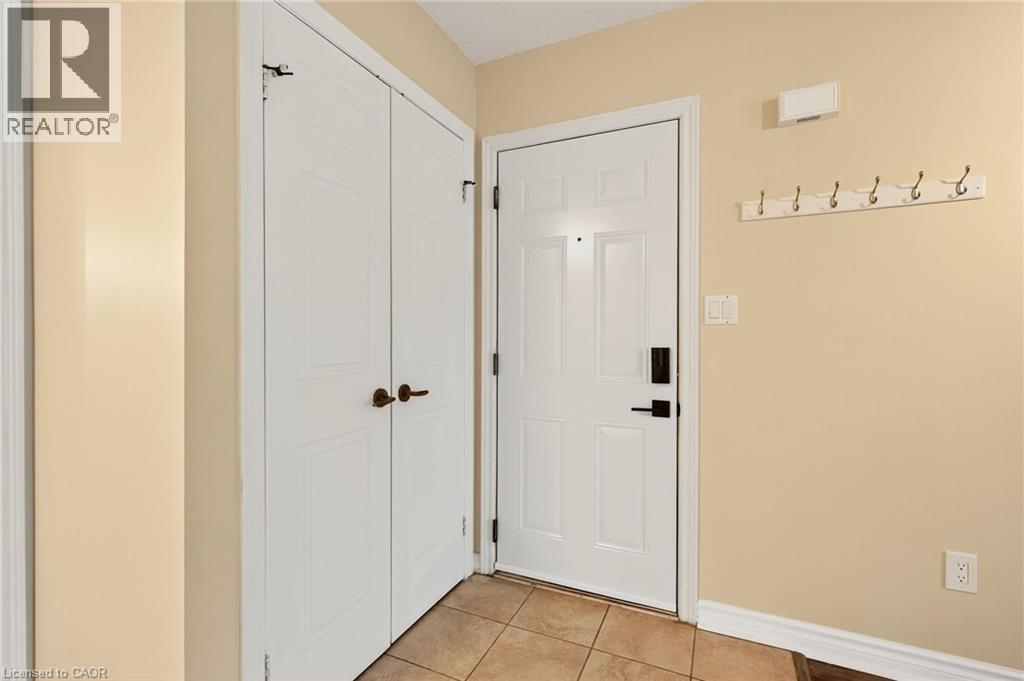 2020 CLEAVER Avenue Unit# 206