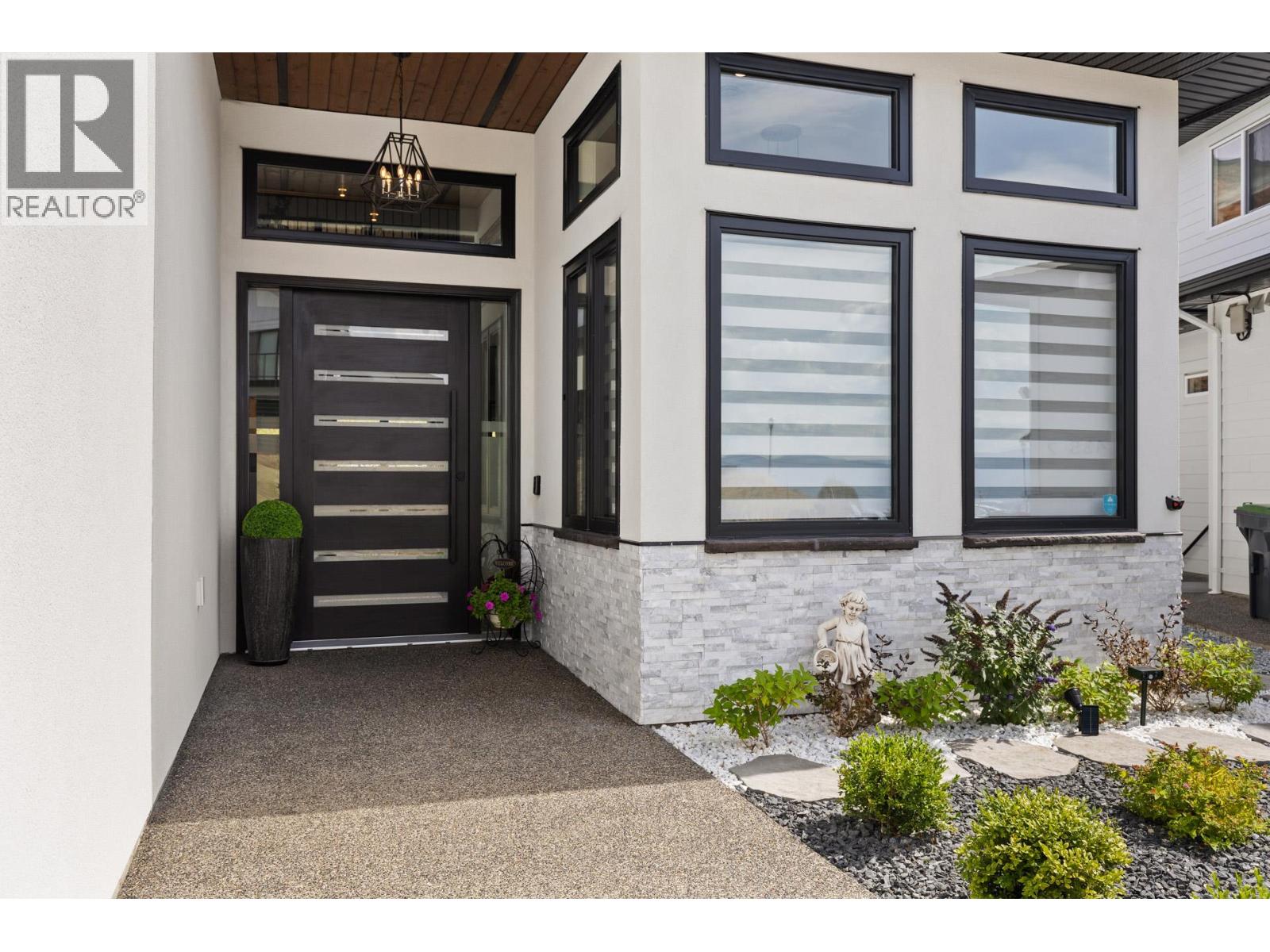 Photo 10 of 437 Vision Court, Kelowna BC