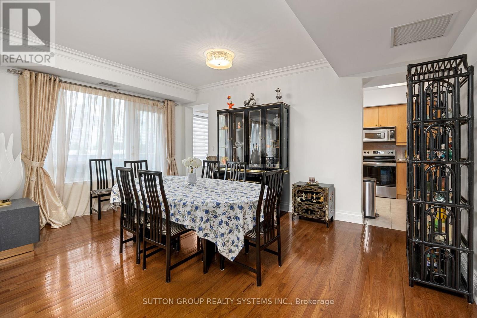 Photo 33 of 302 1 Cordoba Drive, Vaughan ON