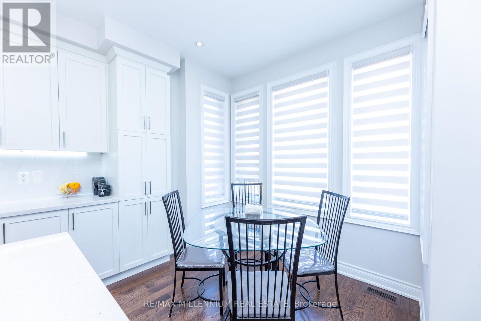 Photo 39 of 40 Frederick Pearson Street, East Gwillimbury ON