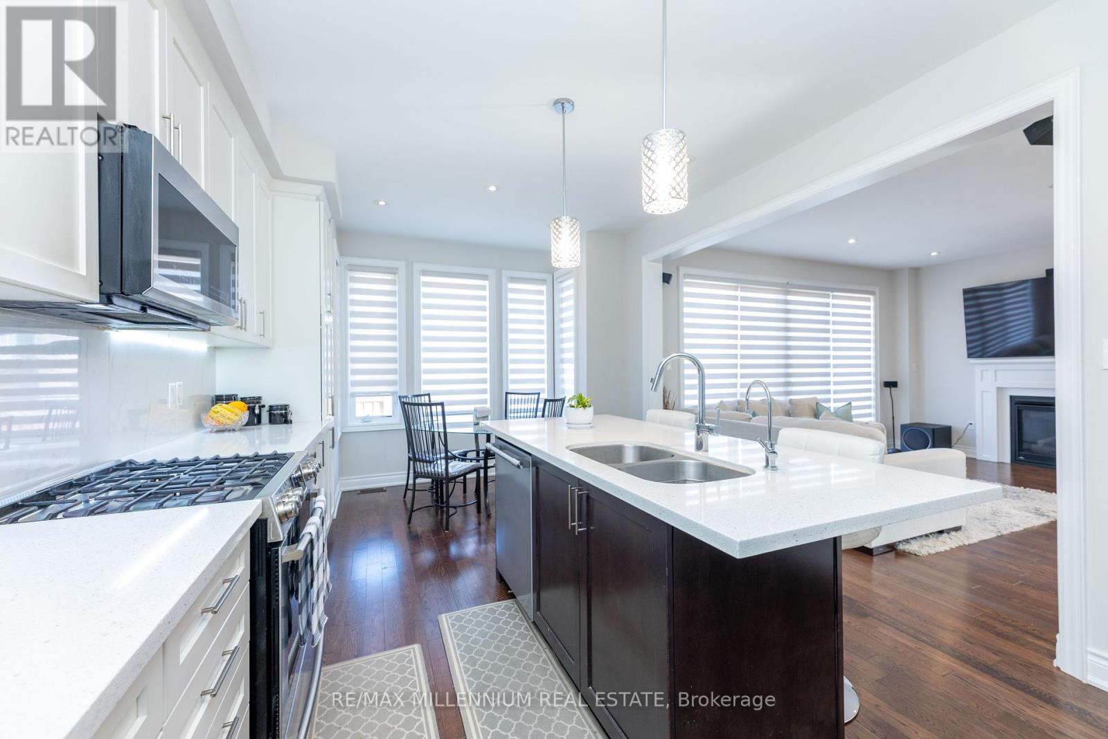 Photo 9 of 40 Frederick Pearson Street, East Gwillimbury ON