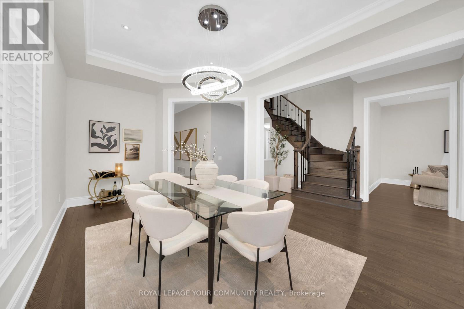 Photo 13 of 61 Ross Vennare Crescent, Vaughan ON