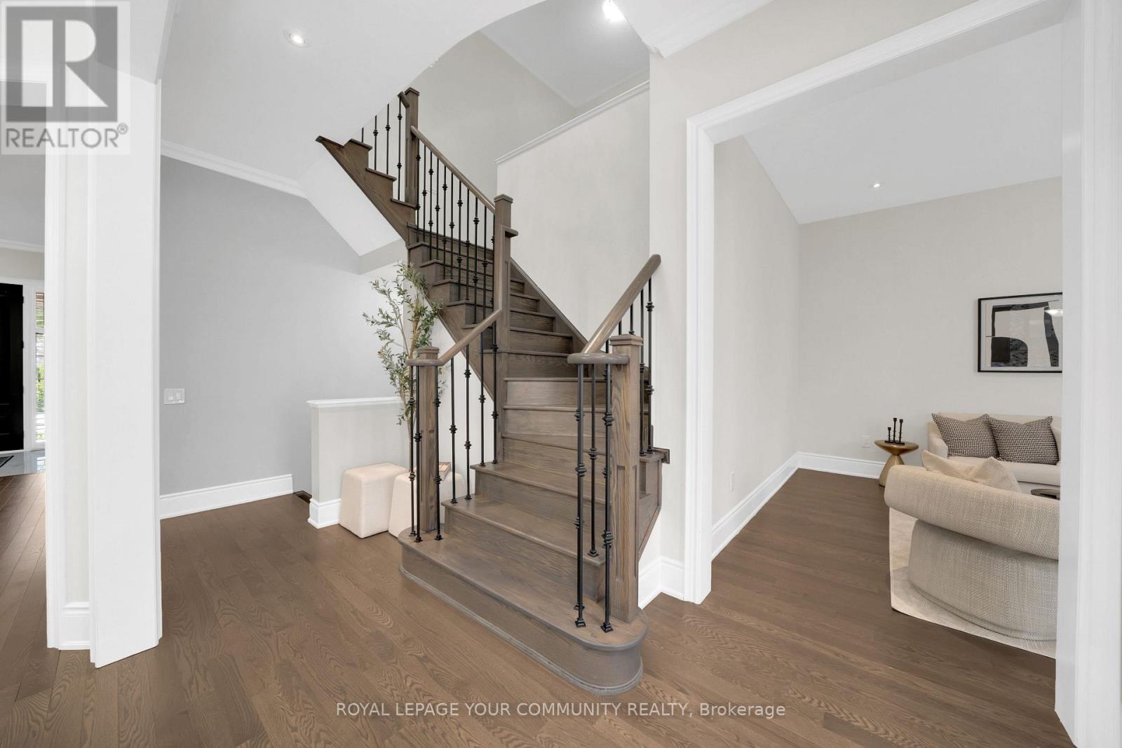 Photo 25 of 61 Ross Vennare Crescent, Vaughan ON