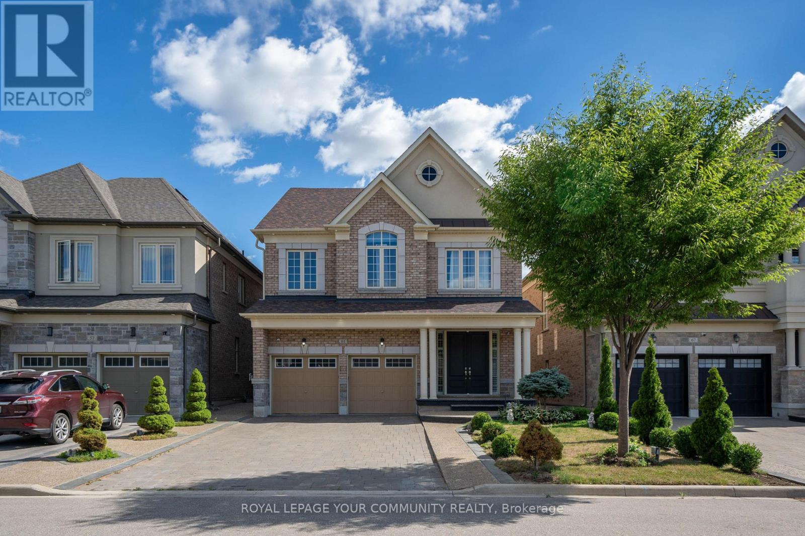 Photo 4 of 61 Ross Vennare Crescent, Vaughan ON