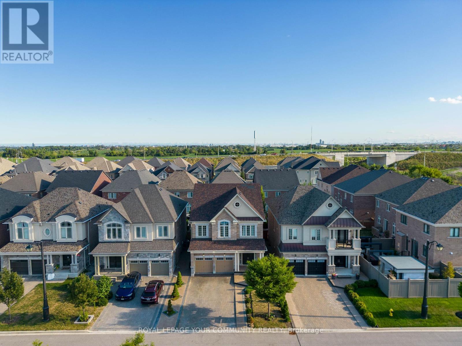 Photo 40 of 61 Ross Vennare Crescent, Vaughan ON
