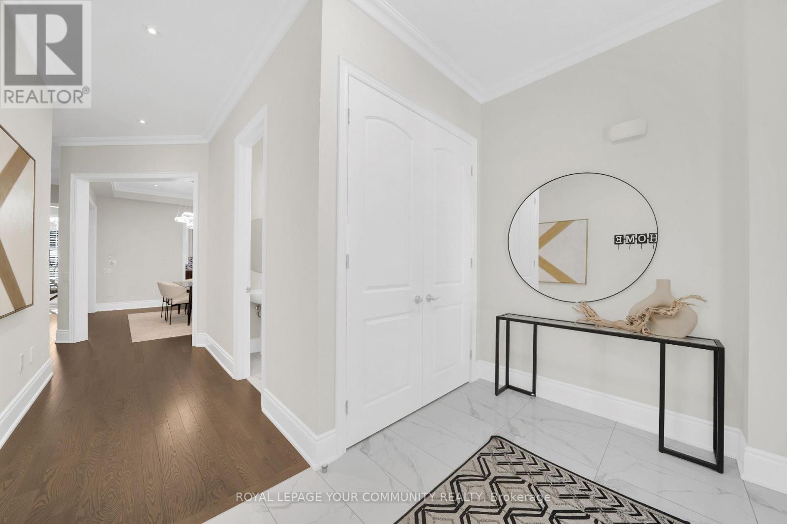 Photo 7 of 61 Ross Vennare Crescent, Vaughan ON
