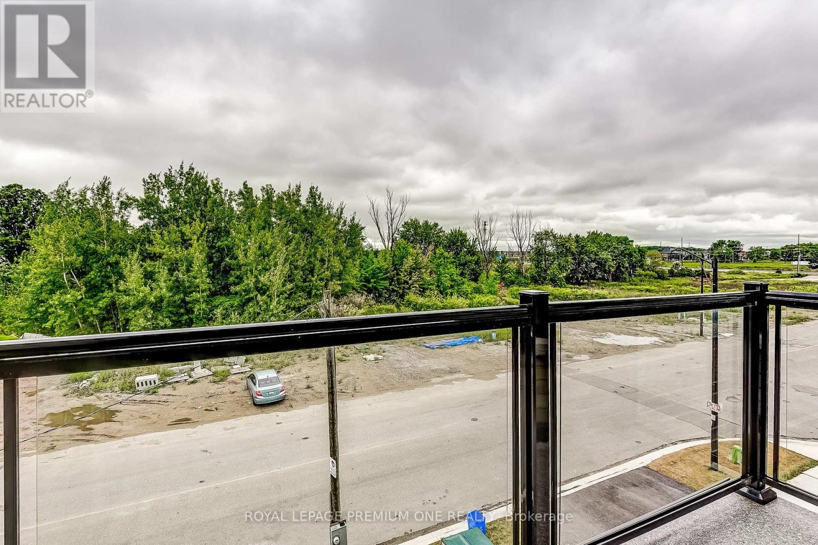 Photo 32 of 110 Thule Street, Vaughan ON