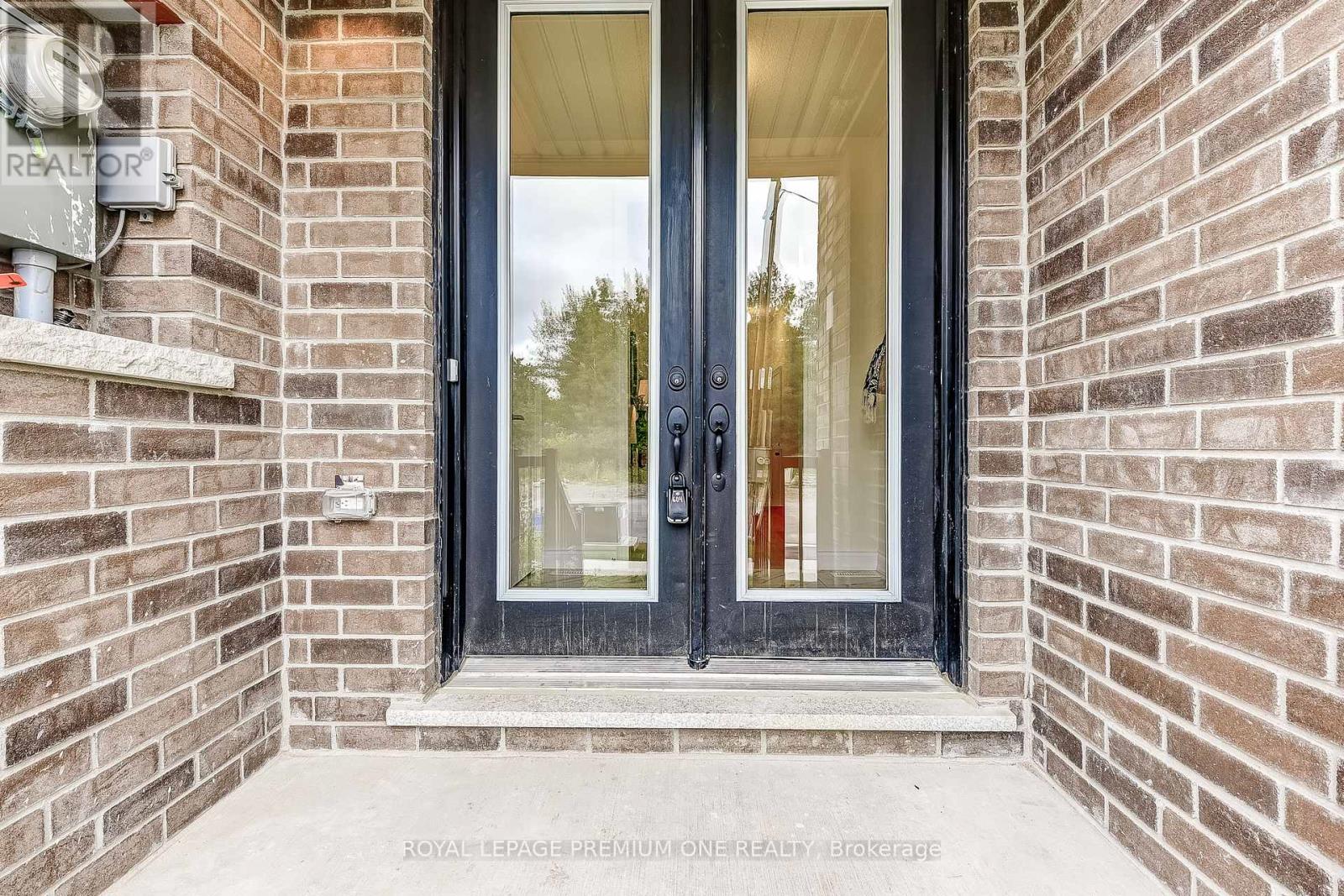 Photo 36 of 110 Thule Street, Vaughan ON