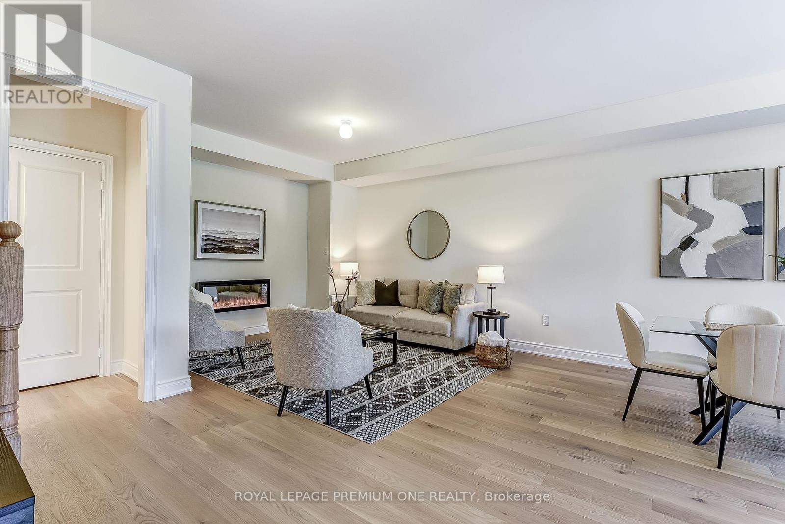 Photo 35 of 110 Thule Street, Vaughan ON