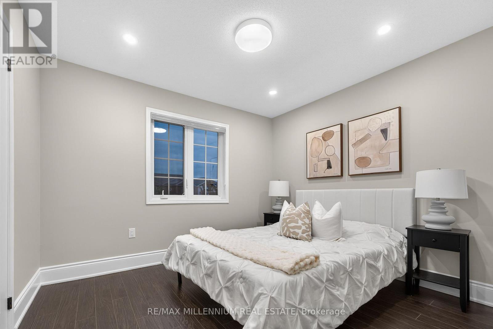 Photo 34 of 66 Armstrong Crescent, Bradford West Gwillimbury ON
