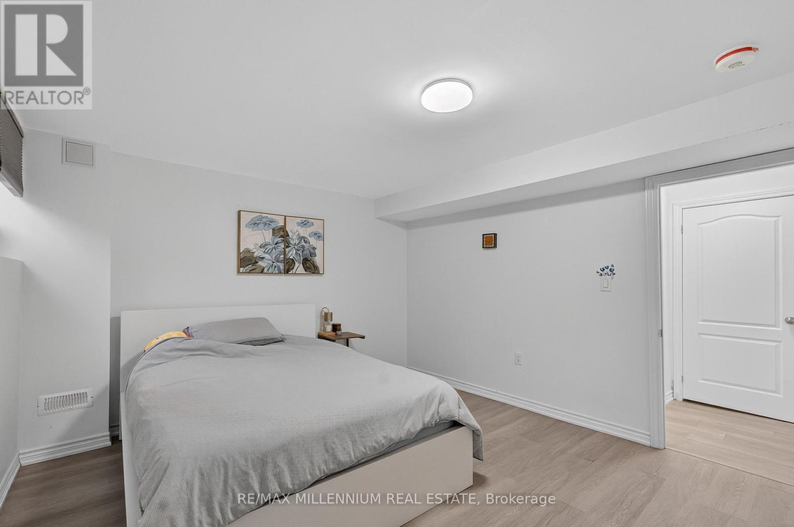 Photo 43 of 66 Armstrong Crescent, Bradford West Gwillimbury ON