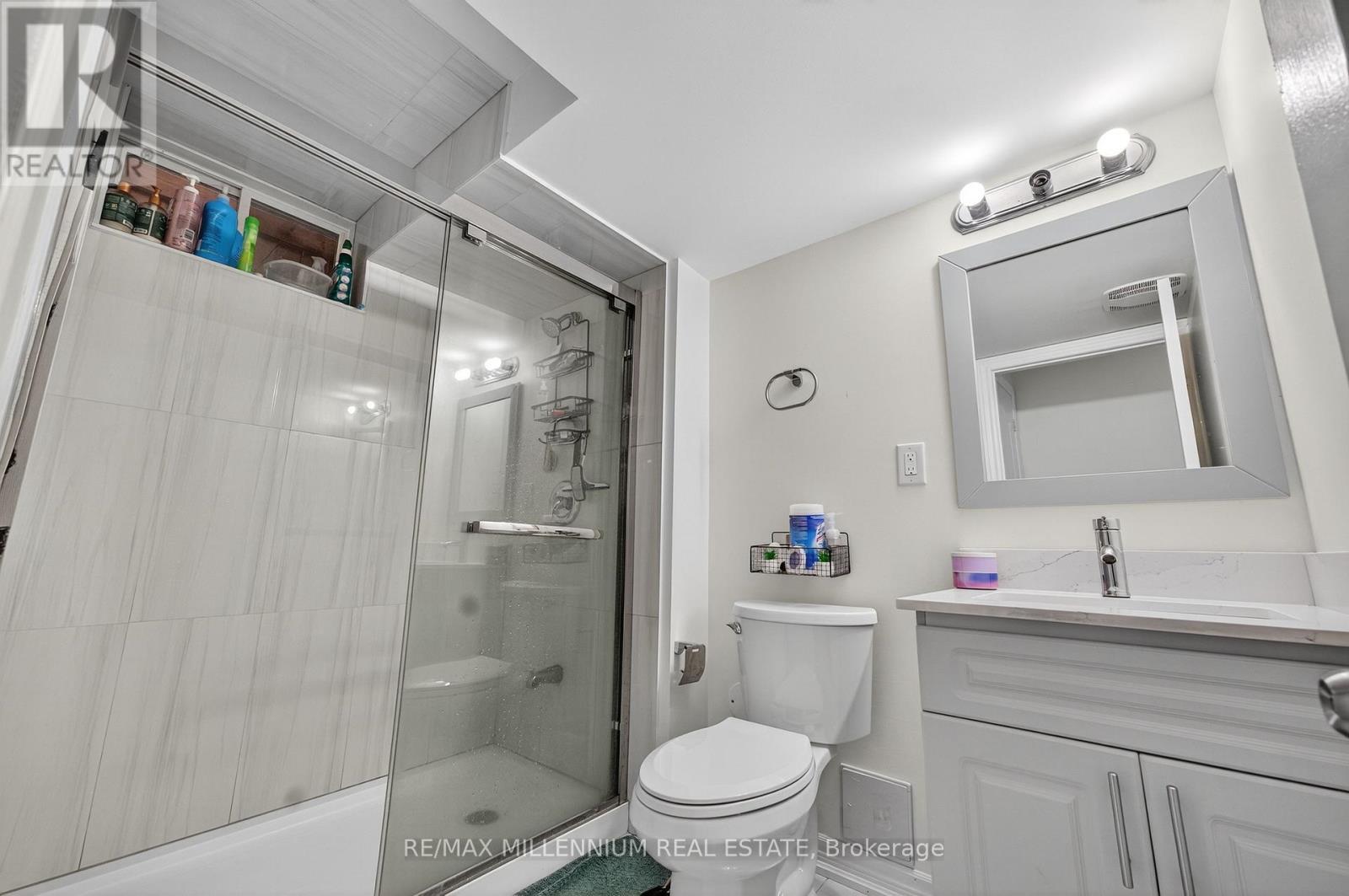 Photo 44 of 66 Armstrong Crescent, Bradford West Gwillimbury ON