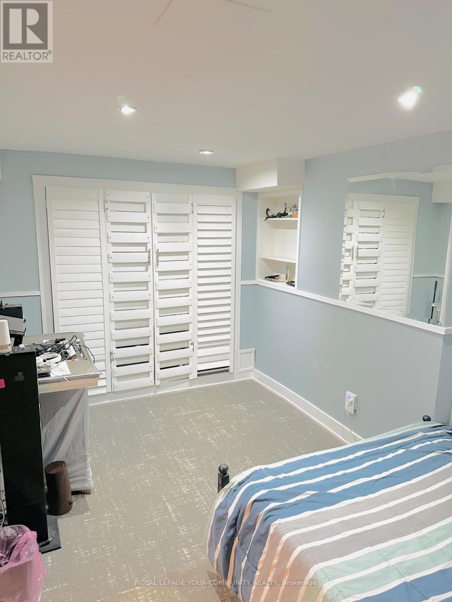 Photo 16 of Basement 132 Dolce Crescent, Vaughan ON